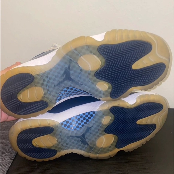 Air Jordan 11 UNC Win Like 82 Size 8 Men’s - Picture 6 of 6